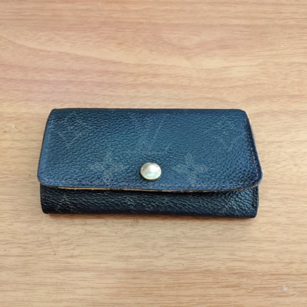 Louis Vuitton Monogram Key Holder/Wallet #1565price Drop